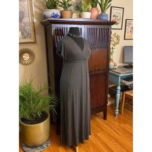 Size M Maxi Dress Short Sleeve Gray
